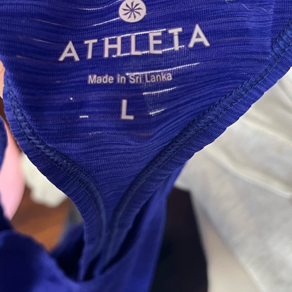 Athletic Work-Out Top - Picture 3 of 3